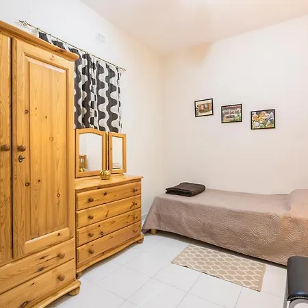 G20 - Seafront Penthouse