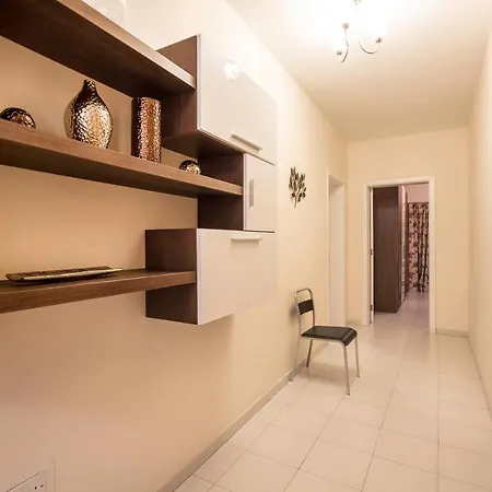 G20 - Seafront Penthouse
