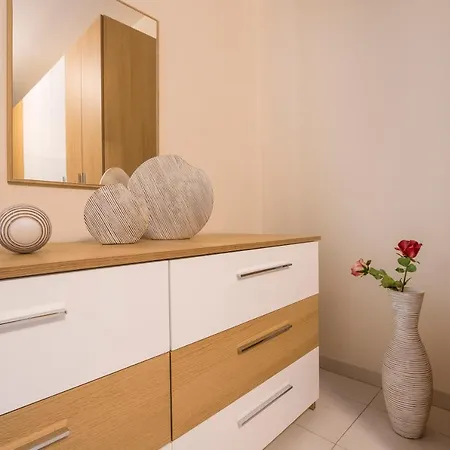 Appartement G20 - Seafront Penthouse