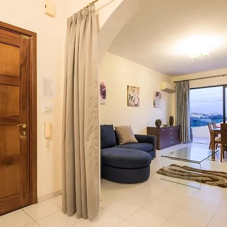 G20 - Seafront Penthouse *