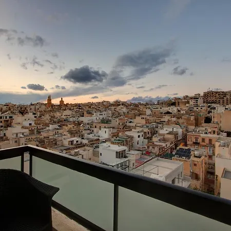 G20 - Seafront Penthouse
